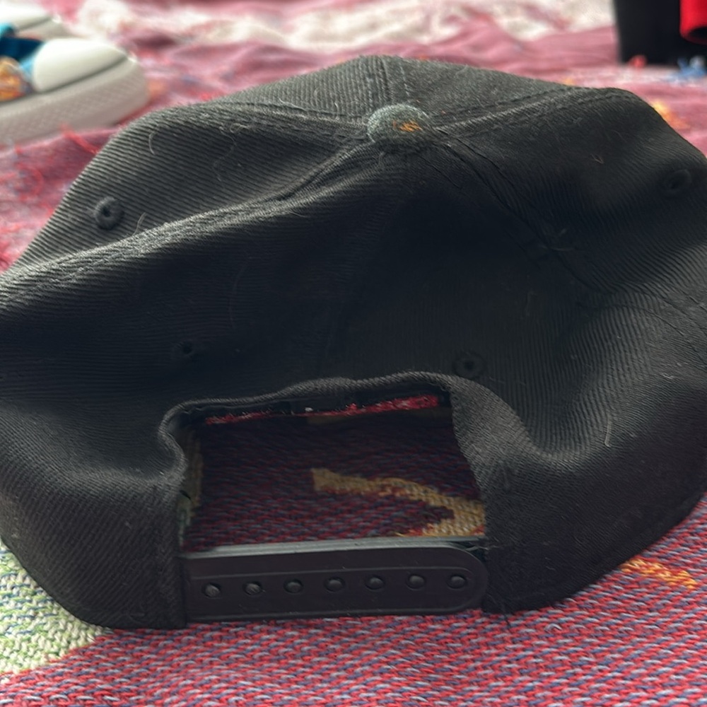 Calgary roughnecks hat - Picture 2 of 3